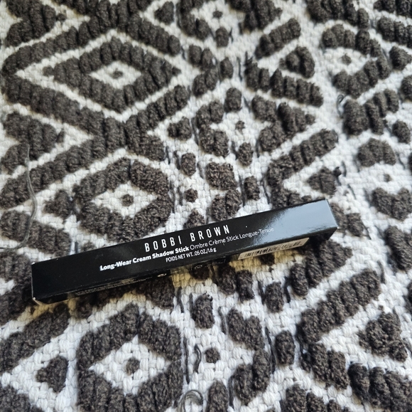 Bobbi Brown Long-Wear Cream Shadow Stick- Incandescent (Metallic)- 05 oz./1.6 g - Picture 12 of 16